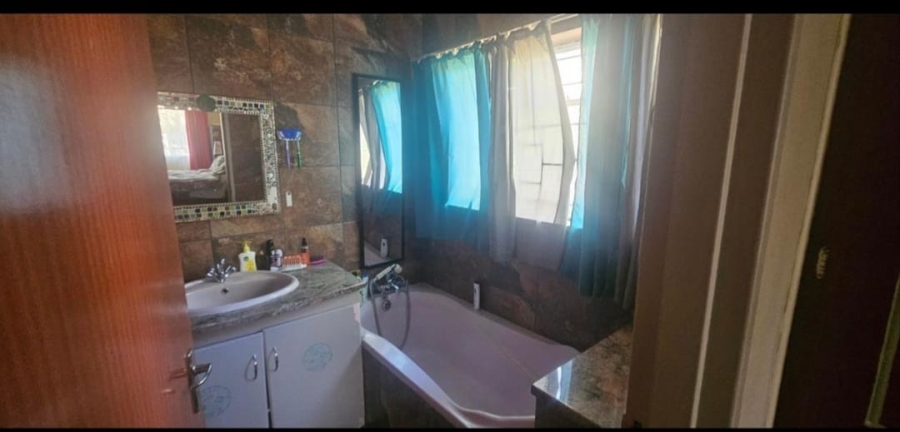 4 Bedroom Property for Sale in El Toro Park Northern Cape
